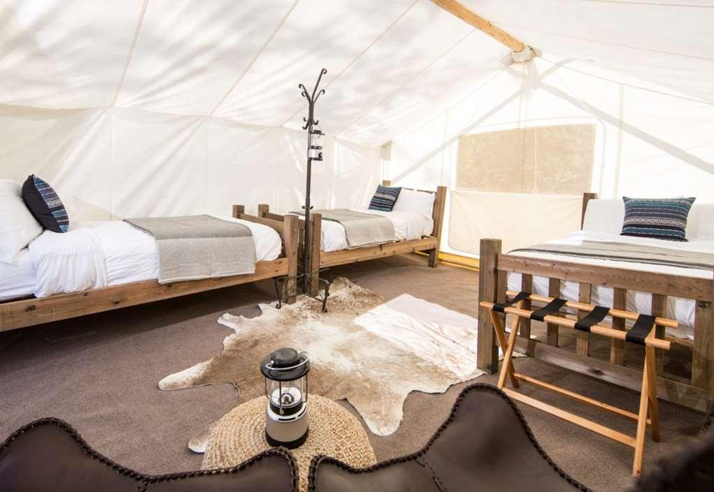 Under Canvas West Yellowstone Kamer foto