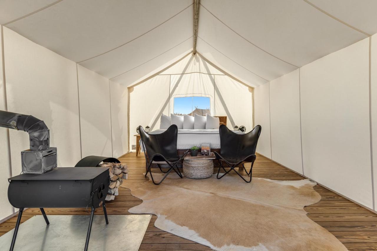 Under Canvas West Yellowstone Buitenkant foto